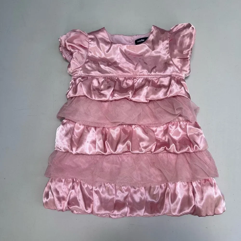 Gap ruffle girl Dress size 6-12 months